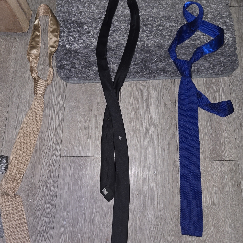 Guess Men's Knit Tie in Royal Blue - Picture 11 of 15